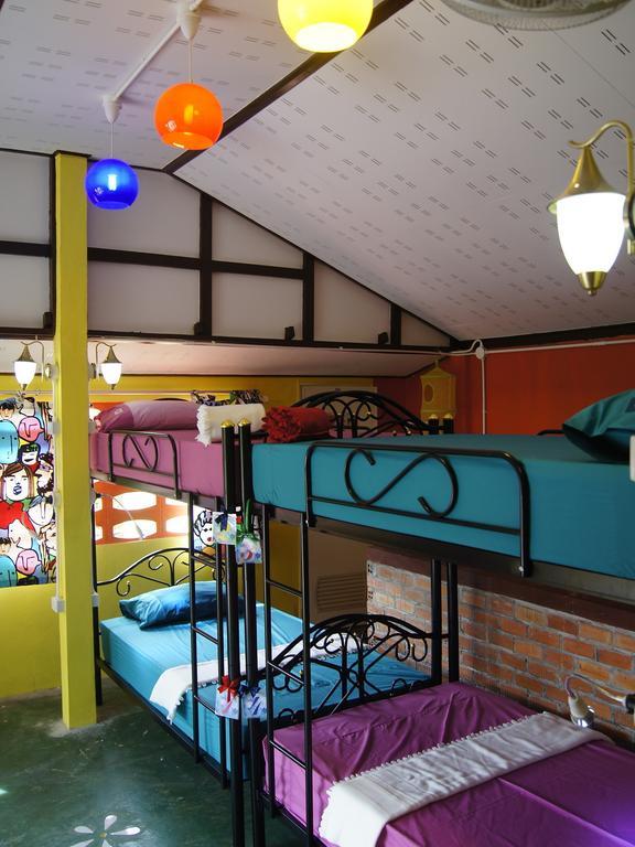 Dorm Des Fleurs Hostel Khao Lak Zewnętrze zdjęcie