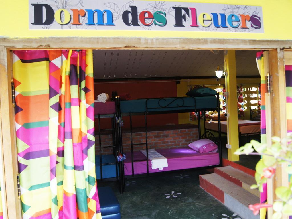 Dorm Des Fleurs Hostel Khao Lak Zewnętrze zdjęcie