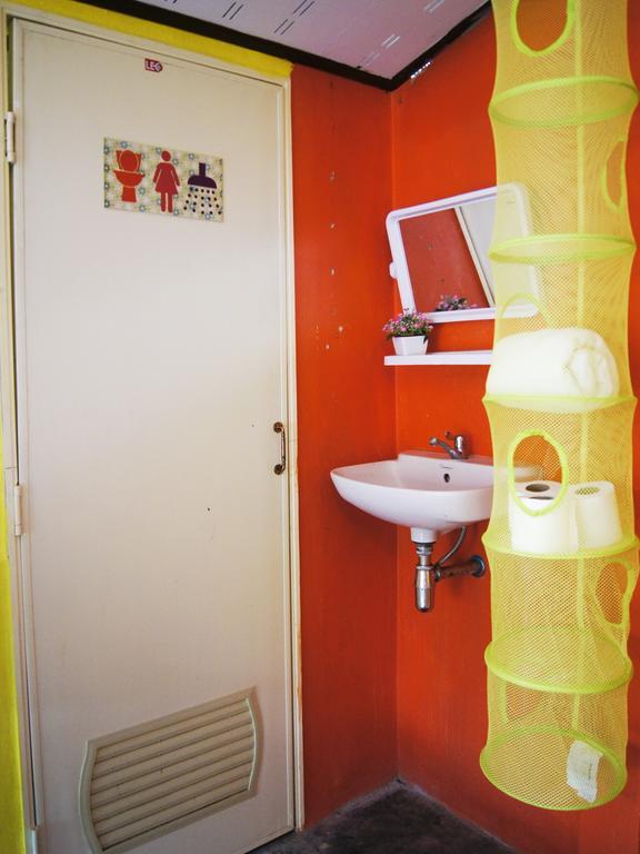 Dorm Des Fleurs Hostel Khao Lak Zewnętrze zdjęcie