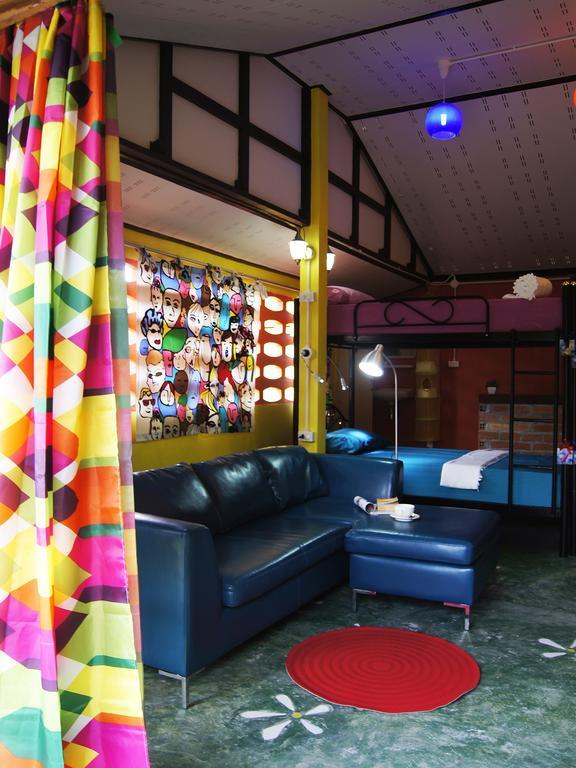 Dorm Des Fleurs Hostel Khao Lak Zewnętrze zdjęcie